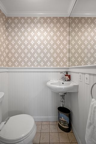 2 Andover St B, Salem, MA 01970