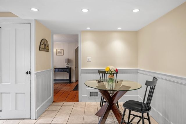2 Andover St B, Salem, MA 01970