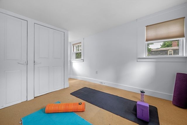 2 Andover St B, Salem, MA 01970