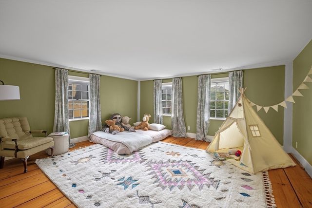 2 Andover St B, Salem, MA 01970