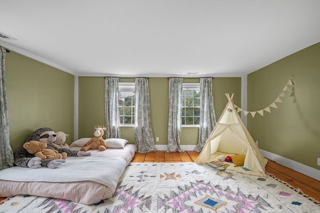 2 Andover St B, Salem, MA 01970