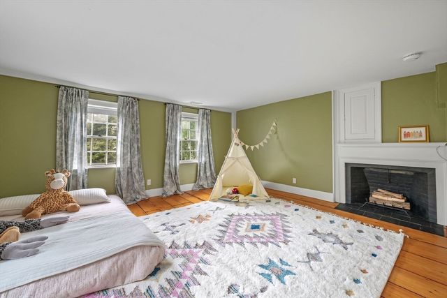 2 Andover St B, Salem, MA 01970