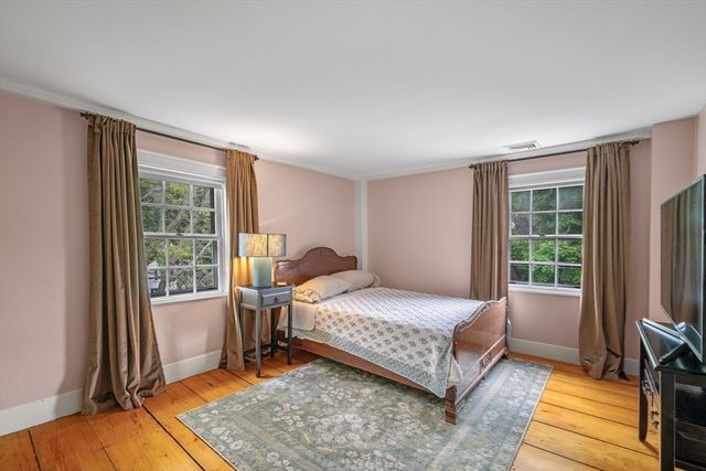 2 Andover St B, Salem, MA 01970