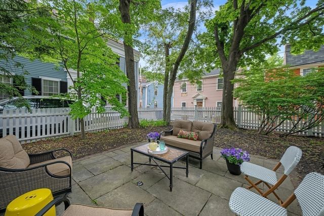 2 Andover St B, Salem, MA 01970