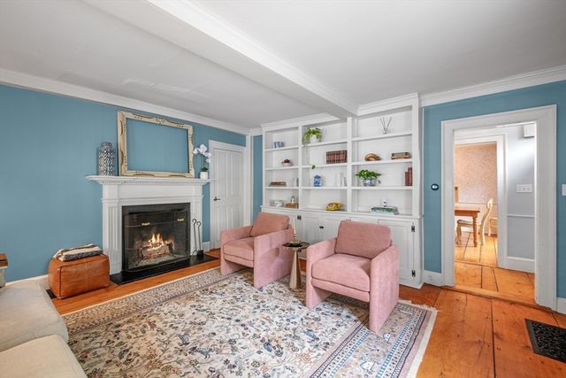 2 Andover St B, Salem, MA 01970