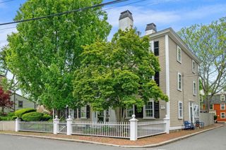2 Andover St B, Salem, MA 01970