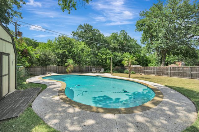 2727 Buffalo Drive, Arlington, TX 76013