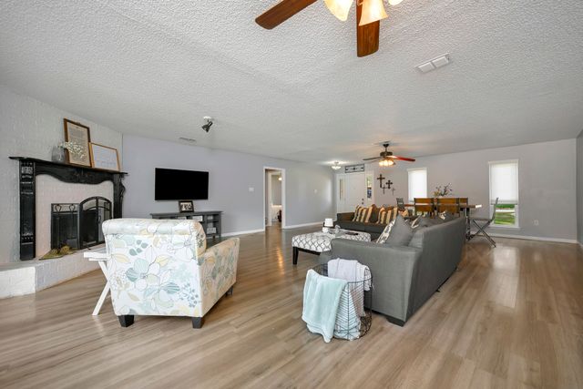 2727 Buffalo Drive, Arlington, TX 76013