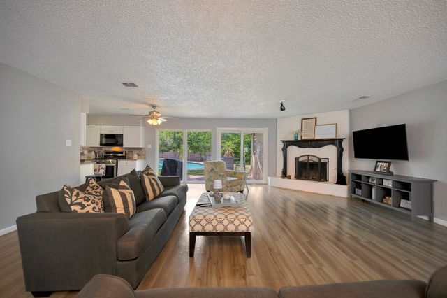 2727 Buffalo Drive, Arlington, TX 76013