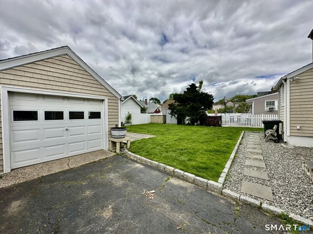 33 Emerson Street, Norwalk, CT 06855