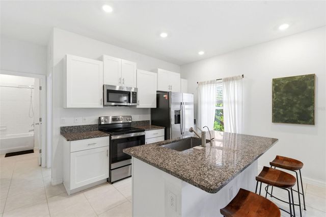 873 TENNYSON MILL CIRCLE, Tampa, FL 33619