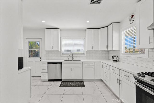 13102 Branford Street, Arleta, CA 91331