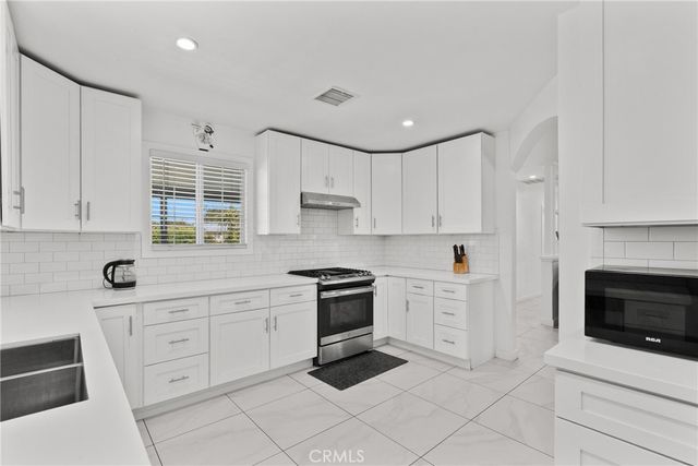 13102 Branford Street, Arleta, CA 91331