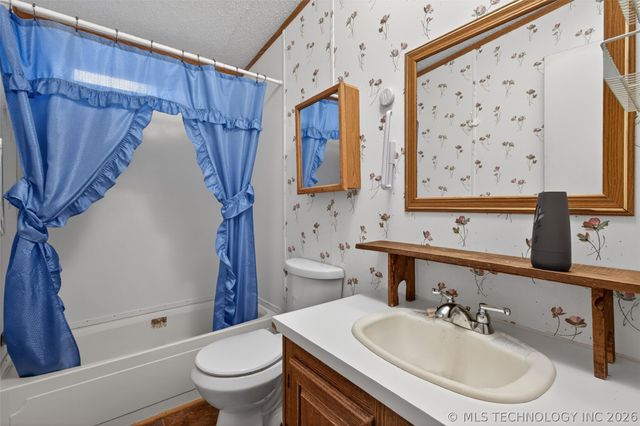 3152 E 4675 Road, Adair, OK 74330