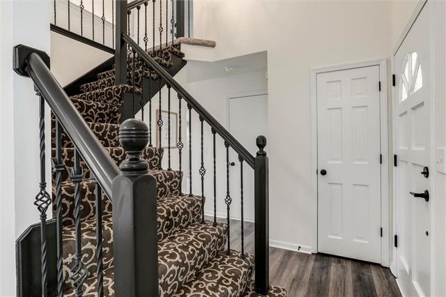 824 S Elk Lane, Bonner Springs, KS 66012