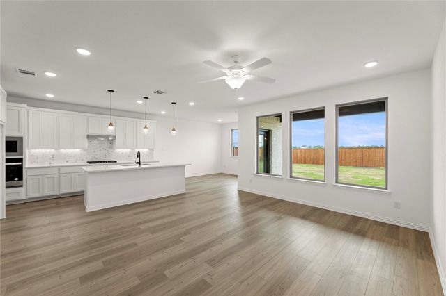 1422 Greenbelt Drive, Forney, TX 75126