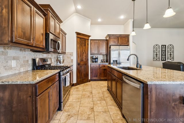 12451 E 129th Street North, Collinsville, OK 74021