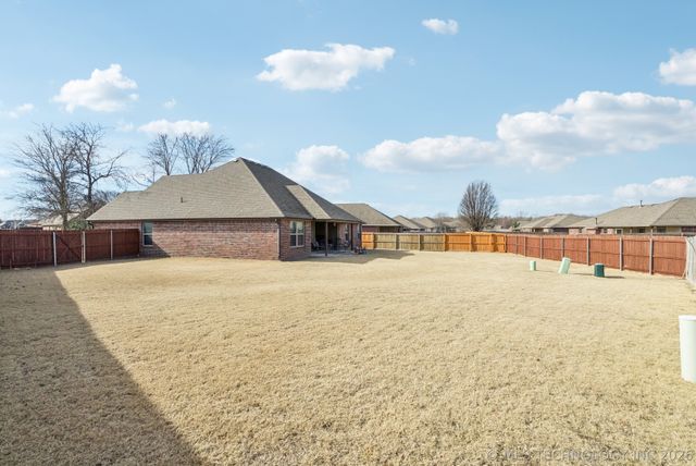 12451 E 129th Street North, Collinsville, OK 74021