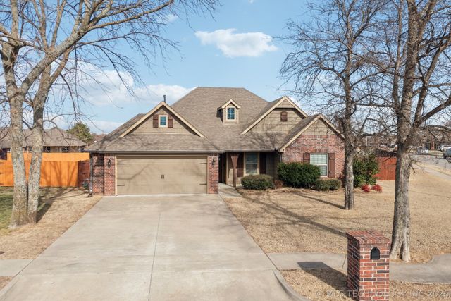 12451 E 129th Street North, Collinsville, OK 74021