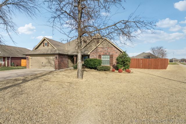 12451 E 129th Street North, Collinsville, OK 74021