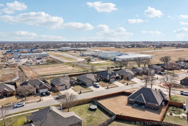 12451 E 129th Street North, Collinsville, OK 74021