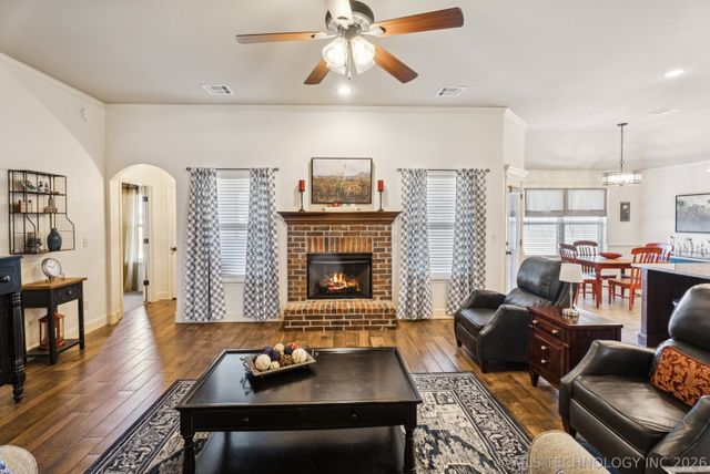 12451 E 129th Street North, Collinsville, OK 74021