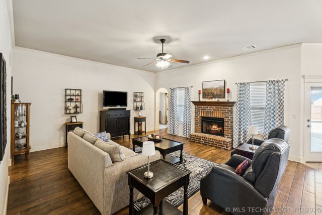 12451 E 129th Street North, Collinsville, OK 74021