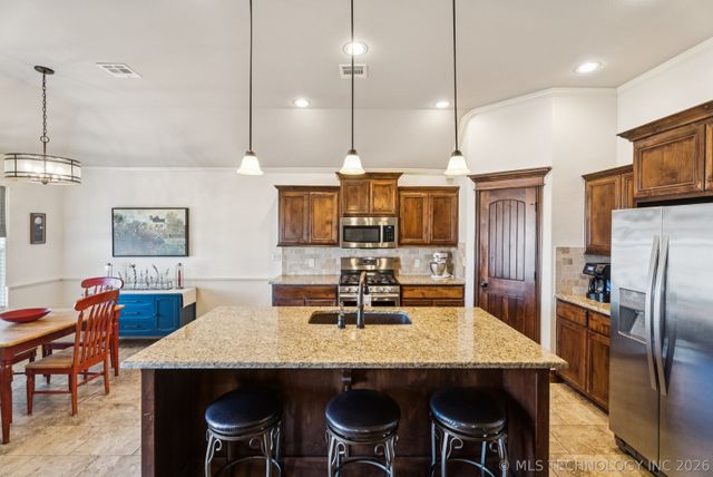 12451 E 129th Street North, Collinsville, OK 74021