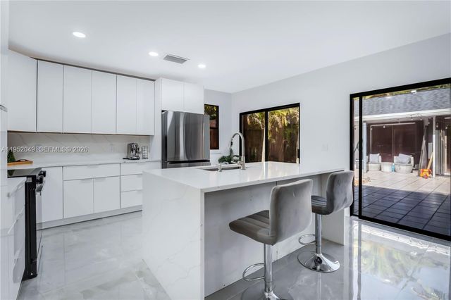 4500 NW 113th Ter, Coral Springs, FL 33065