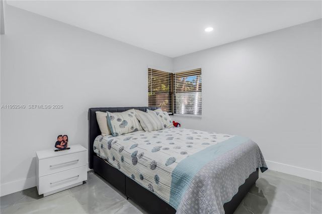 4500 NW 113th Ter, Coral Springs, FL 33065