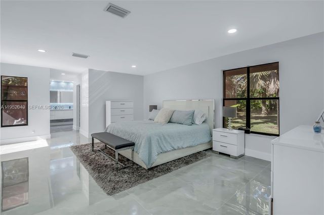 4500 NW 113th Ter, Coral Springs, FL 33065