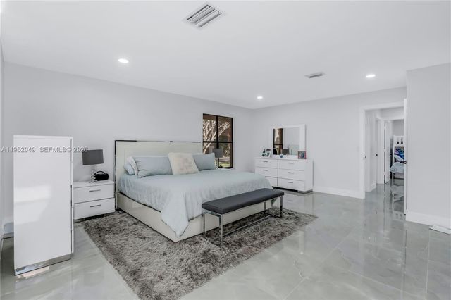 4500 NW 113th Ter, Coral Springs, FL 33065