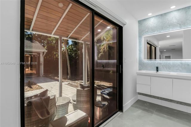 4500 NW 113th Ter, Coral Springs, FL 33065