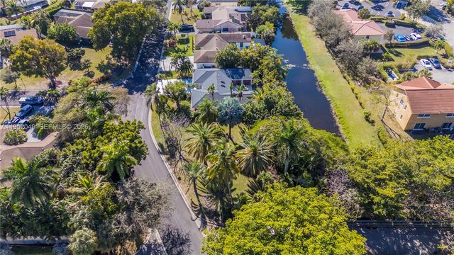 4500 NW 113th Ter, Coral Springs, FL 33065