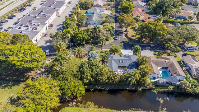 4500 NW 113th Ter, Coral Springs, FL 33065