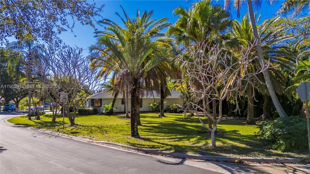 4500 NW 113th Ter, Coral Springs, FL 33065