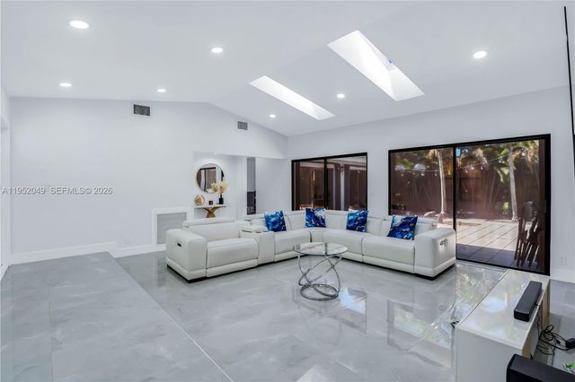 4500 NW 113th Ter, Coral Springs, FL 33065