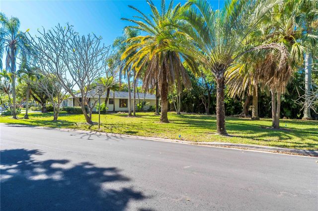 4500 NW 113th Ter, Coral Springs, FL 33065