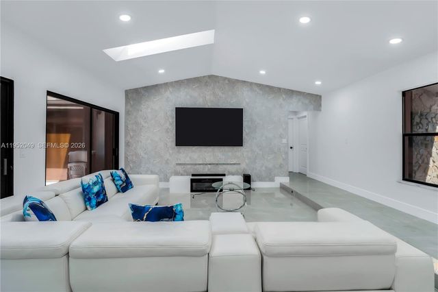 4500 NW 113th Ter, Coral Springs, FL 33065