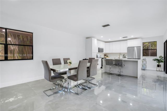 4500 NW 113th Ter, Coral Springs, FL 33065