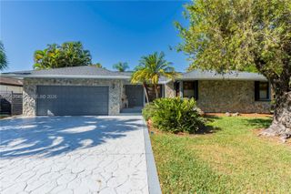 4500 NW 113th Ter, Coral Springs, FL 33065