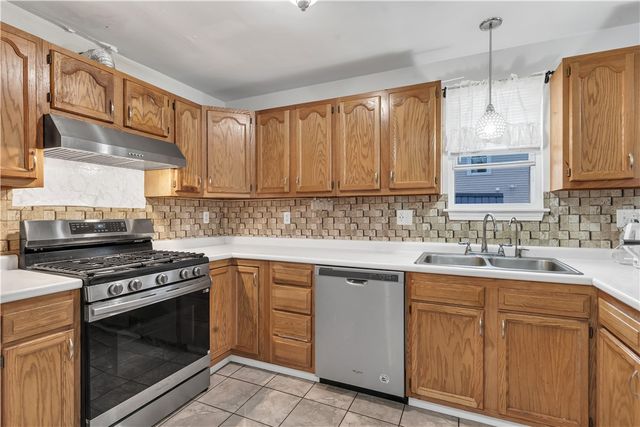 71 Colfax Street, Providence, RI 02905