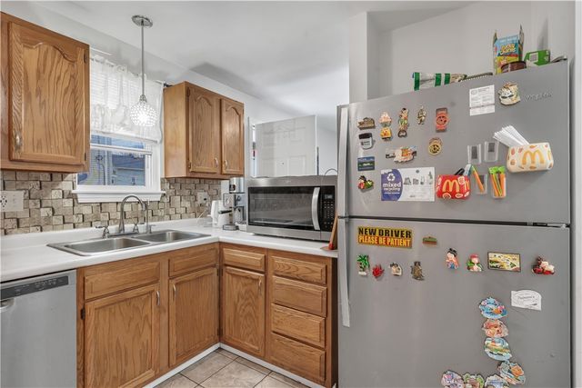 71 Colfax Street, Providence, RI 02905