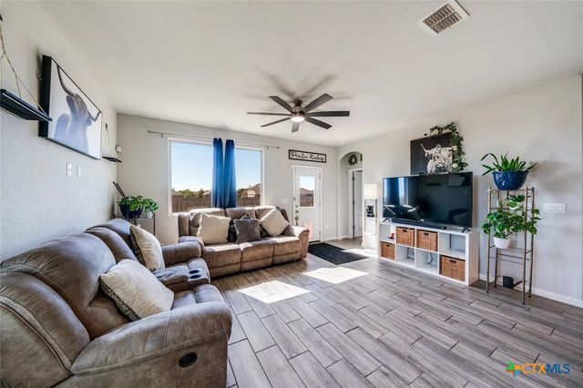 1390 Rios Bend Drive, New Braunfels, TX 78130