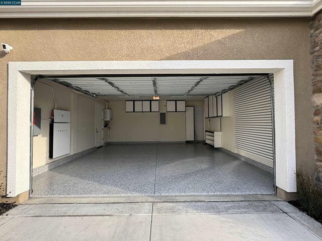 17691 Whisper Ln, Castro Valley, CA 94546