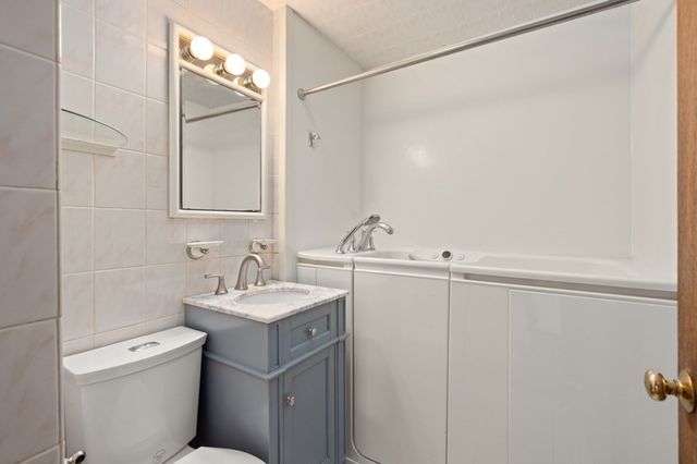 542 Riverside Ave, Medford, MA 02155