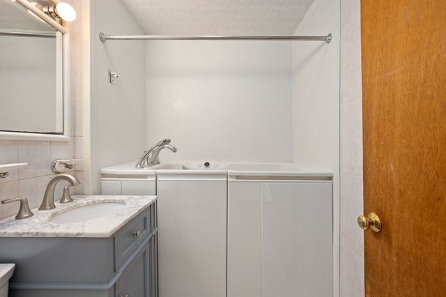 542 Riverside Ave, Medford, MA 02155