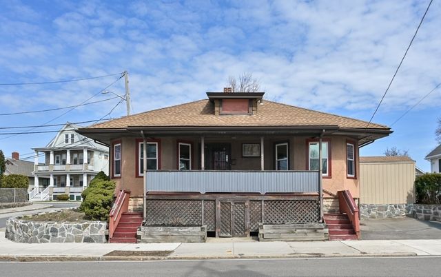 542 Riverside Ave, Medford, MA 02155