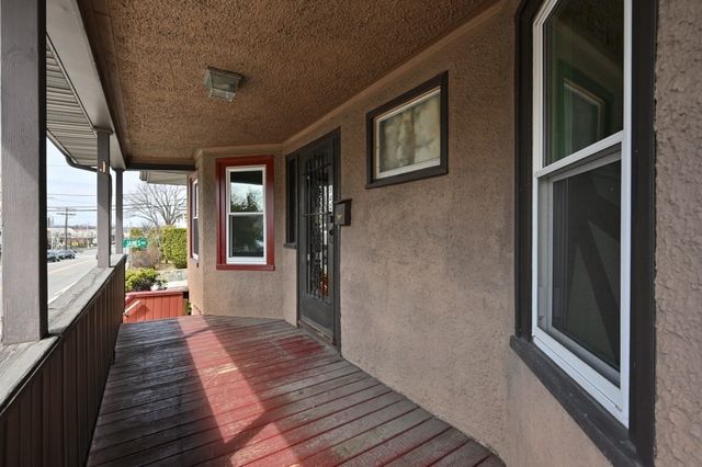 542 Riverside Ave, Medford, MA 02155