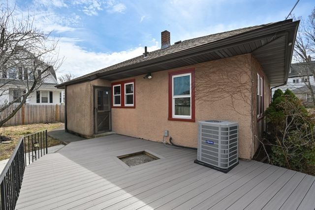 542 Riverside Ave, Medford, MA 02155